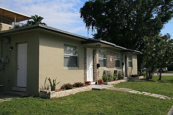 1st image of 403 Palm Ave