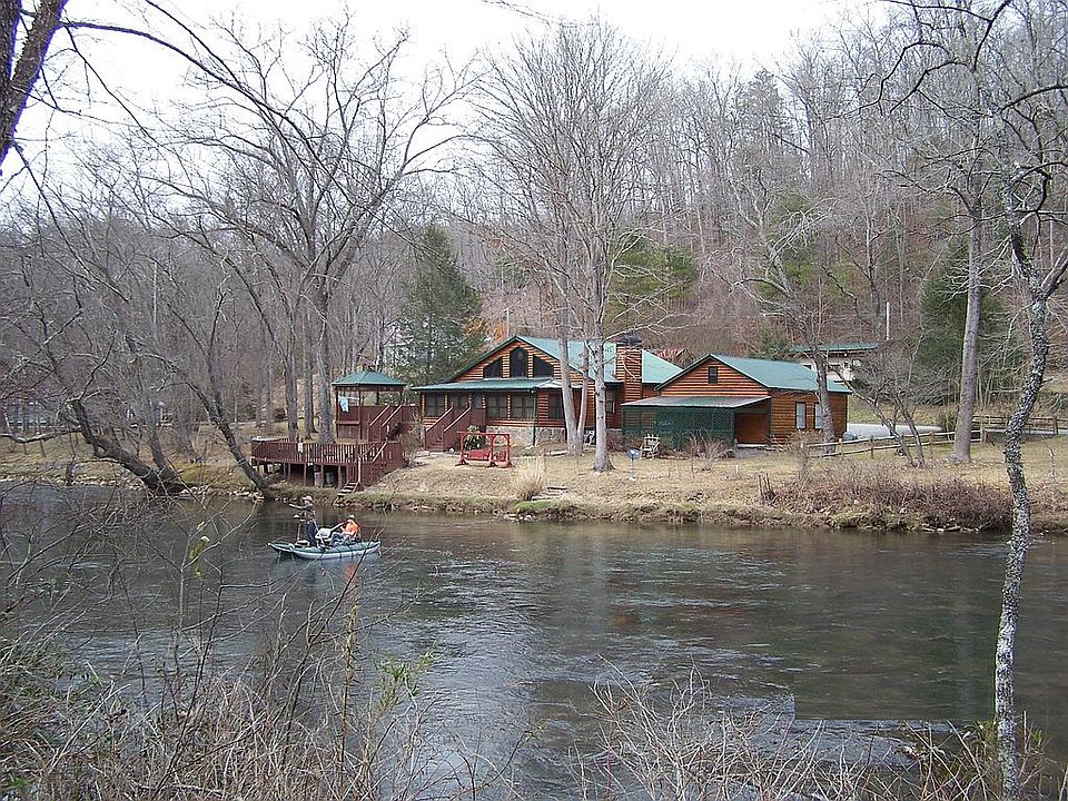 851 N. Toccoa River Rd.