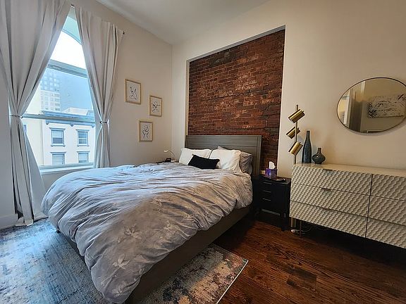 4th image of 68 Livingston St #4D