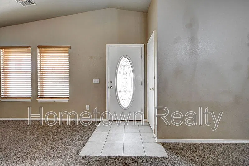 3 bed, 2.0 bath, 1522 sqft, $1,795 — Photo 4