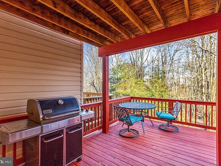 208 Goldsborough Dr — Photo 27