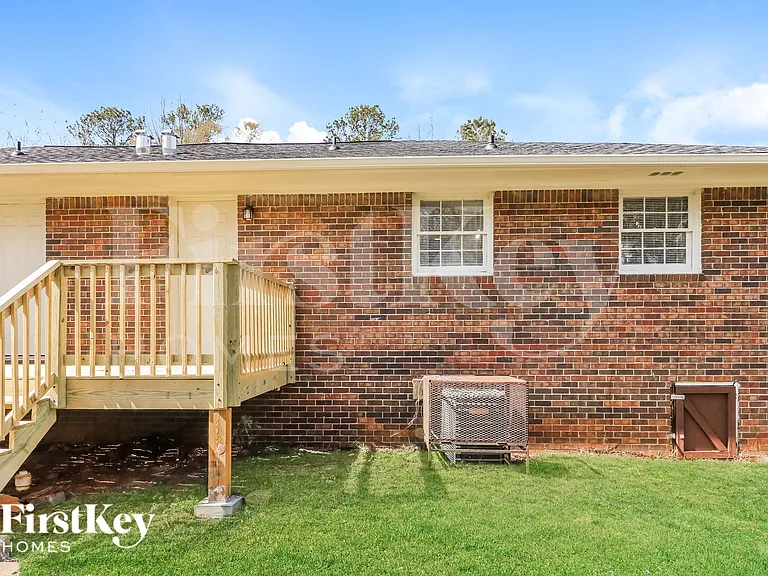 1910 Brownsville Rd #2 — Photo 15