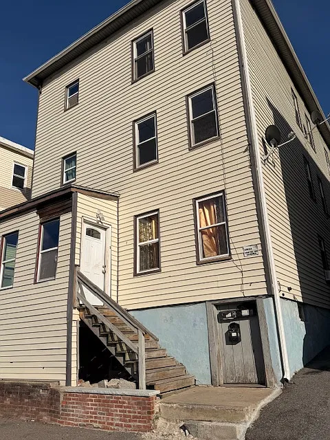 5 Blake St #2