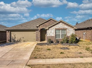 904 Deer Valley Dr, Weatherford, TX 76087
