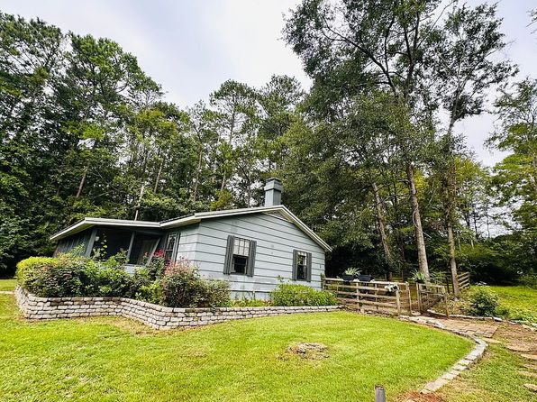 1 Twin Oaks Dr