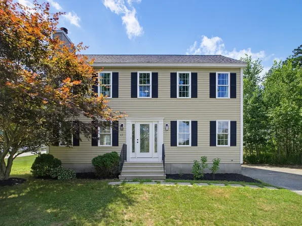 43 Watkins St, Gardner, MA 01440