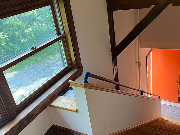 indoor staircase/main entrance