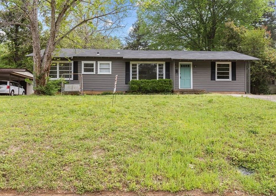 1st image of 1010 E Brazos St