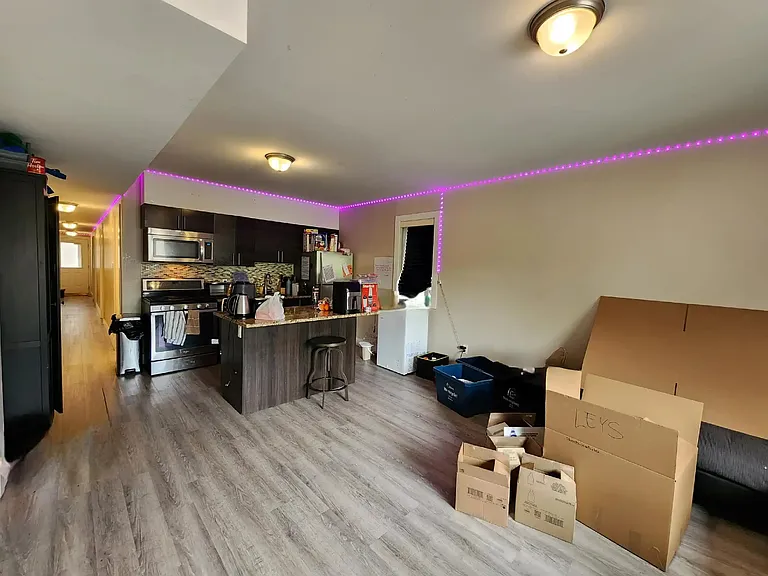 480 Nelson St #3 — Photo 3