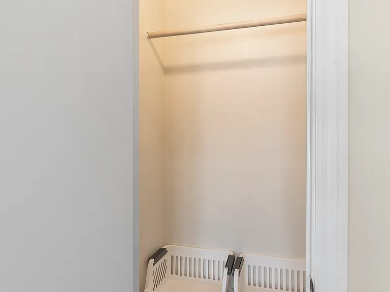 322 Amelia St — Photo 12