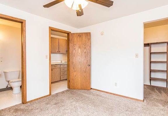 Bedroom, Bathroom