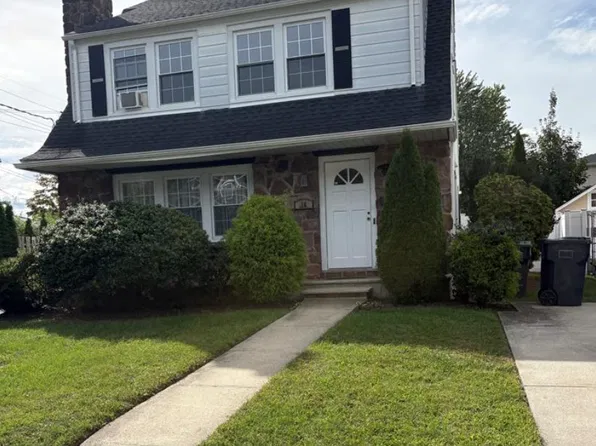 10 Carlisle St Floor 2, Bergenfield, NJ 07621