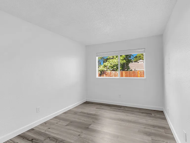 Aspen Village — Photo 60