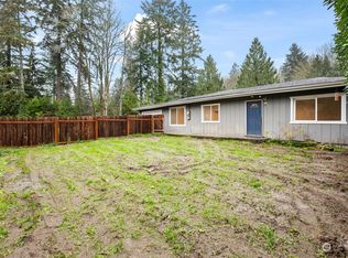 2450 SE Maple St, Pt Orchard, WA 98366