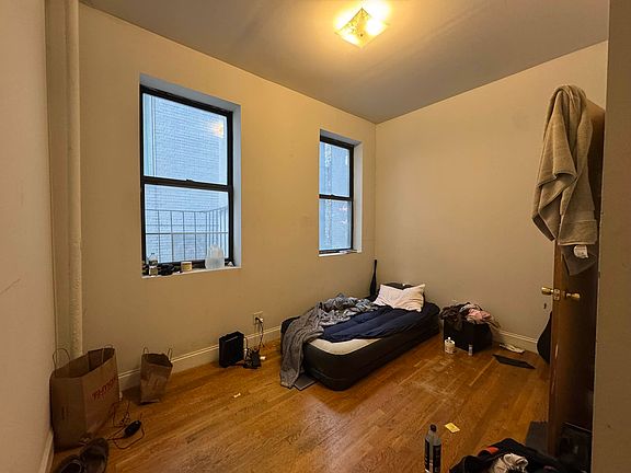 4th image of 26 Thompson St APT 3A