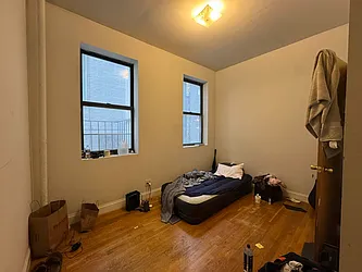 Rented by KNOCKKNOCK LLC