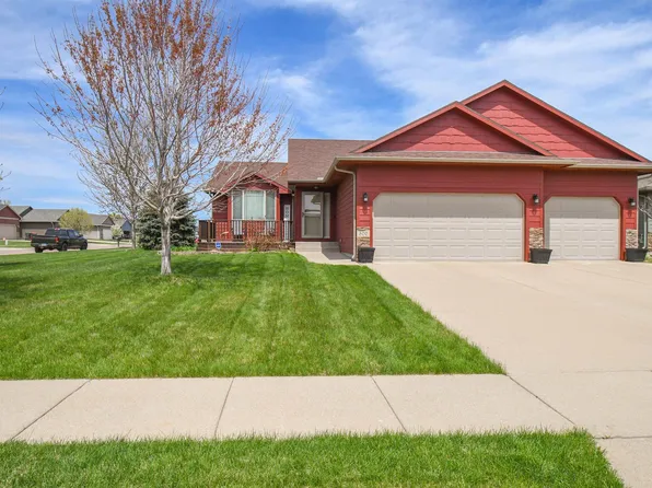 500 Josh St, Harrisburg, SD 57032