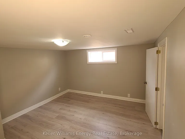 201 Celina St #BASEMENT — Photo 11