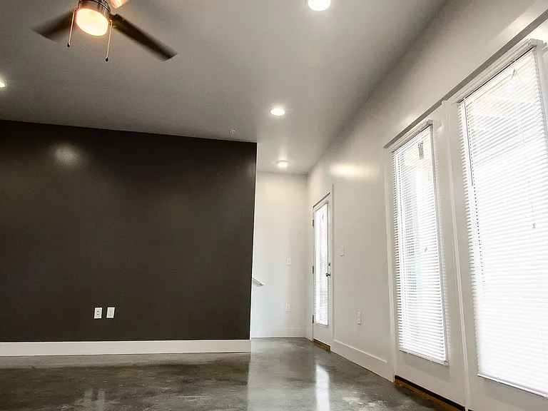 Myers Flats - 3 Bedroom — Photo 29