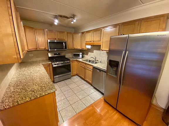 5th image of 5S100 Pebblewood Ln #D-10