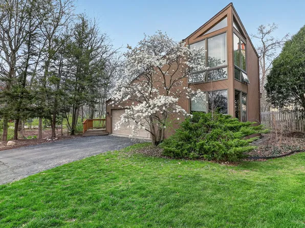5337 Brookbank Rd, Downers Grove, IL 60515