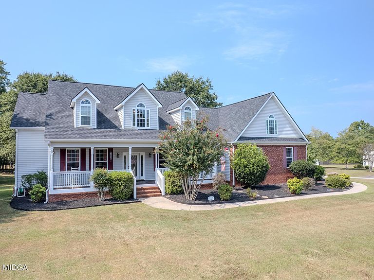 Listing photo 3