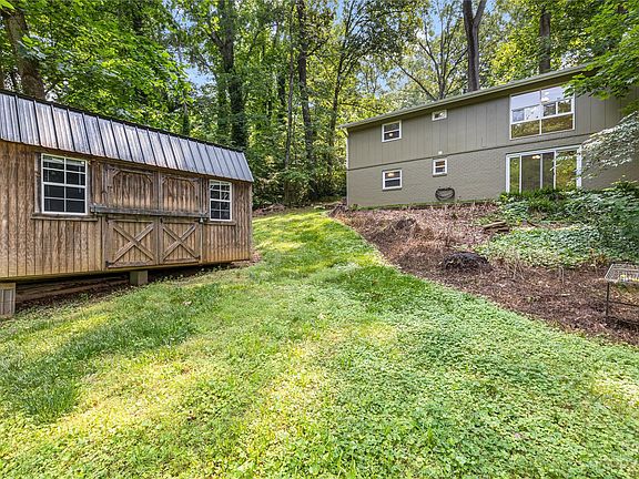 5th image of 627 Oakdale Dr