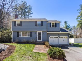 11 Fox Ln, Medfield, MA 02052