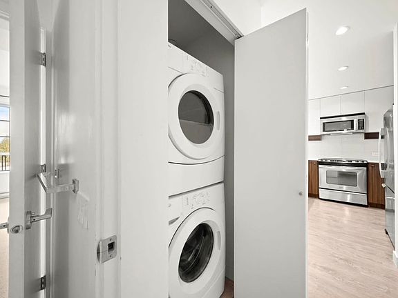 2nd image of 608 Como Lake Ave #416
