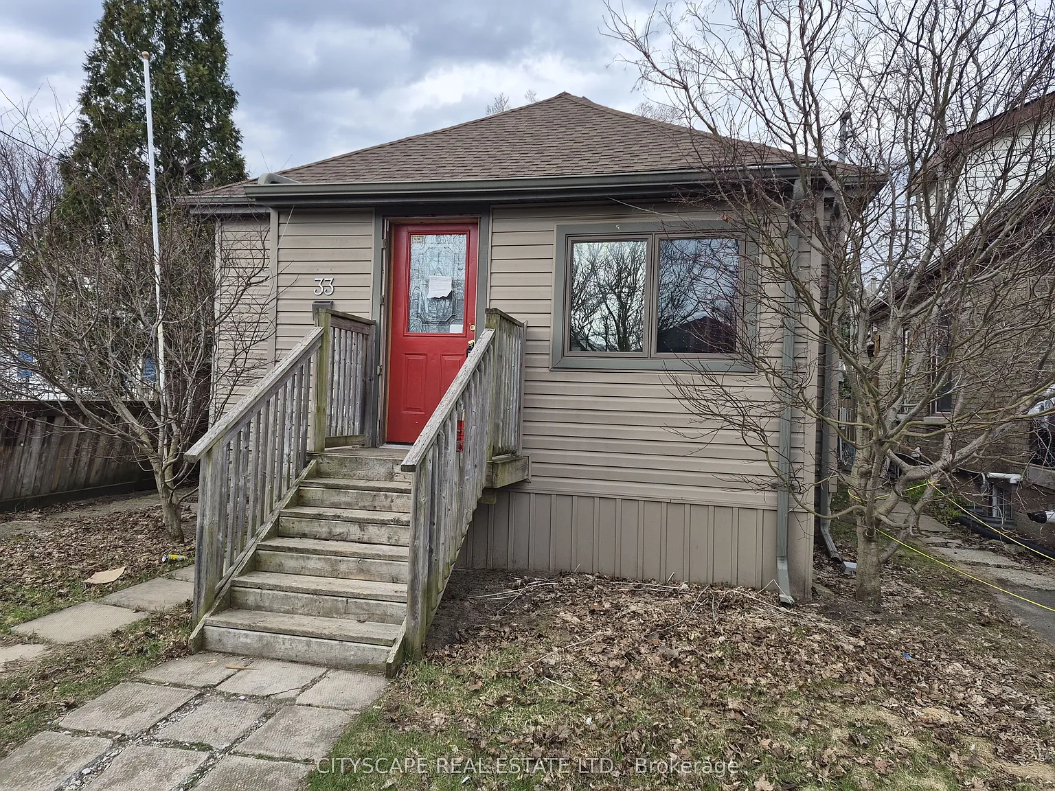 33 Glenwood Ave photo 1
