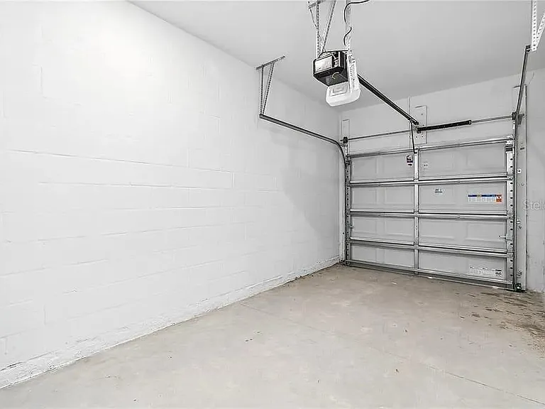 3334 Laurent Loop — Photo 23