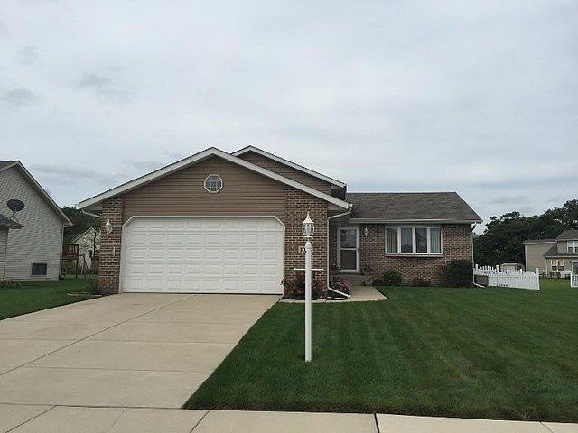 1st image of 1086 Lakeside Dr