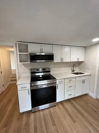 568 Main St #7 — Photo 3