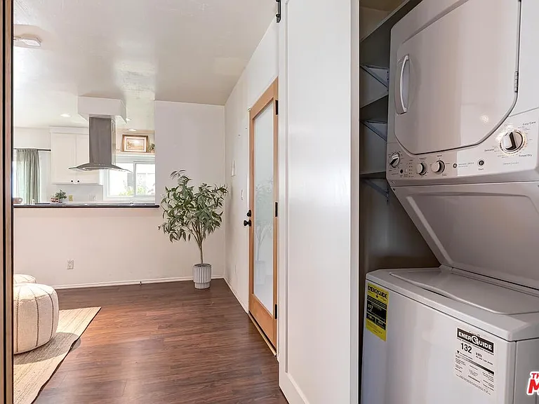 1337 Berkeley St #7 — Photo 2
