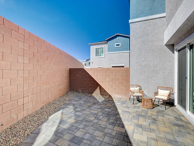 The Crest Back Yard