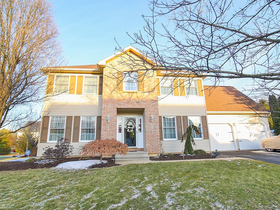 1st image of 2025 Clarendon Dr
