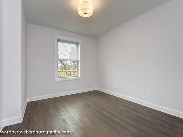 2329 W Barry Ave #1 — Photo 5