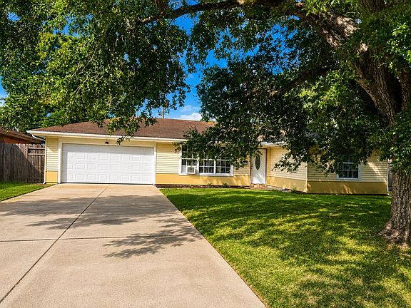 2nd image of 300 George Ln