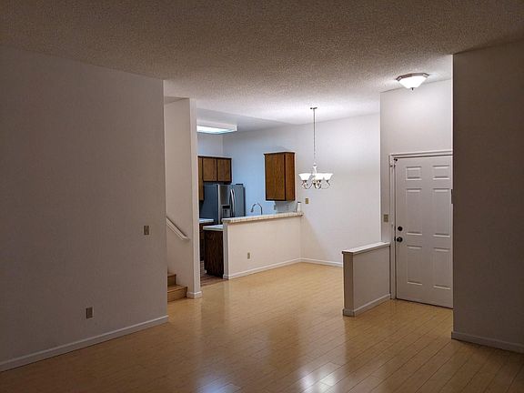 4th image of 2052 Fostoria Cir
