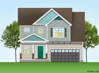 88 Lakepointe Way, Saratoga Springs, NY 12866