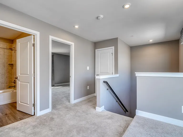6100 Northwest Dr #1 — Photo 18