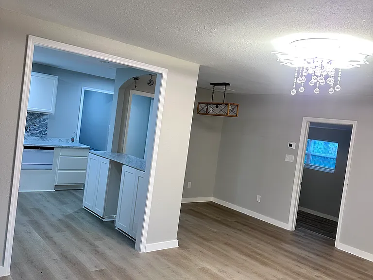 Living Room Kichen and breakfast room left side view