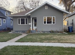 2006 4th Ave, Kearney, NE 68845