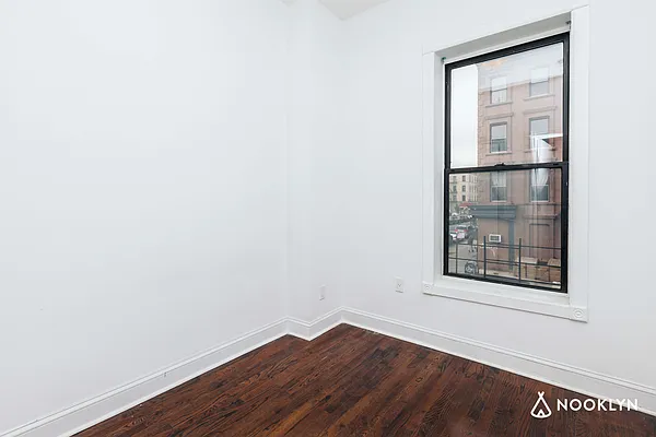 Rented by Nooklyn NYC LLC | media 18