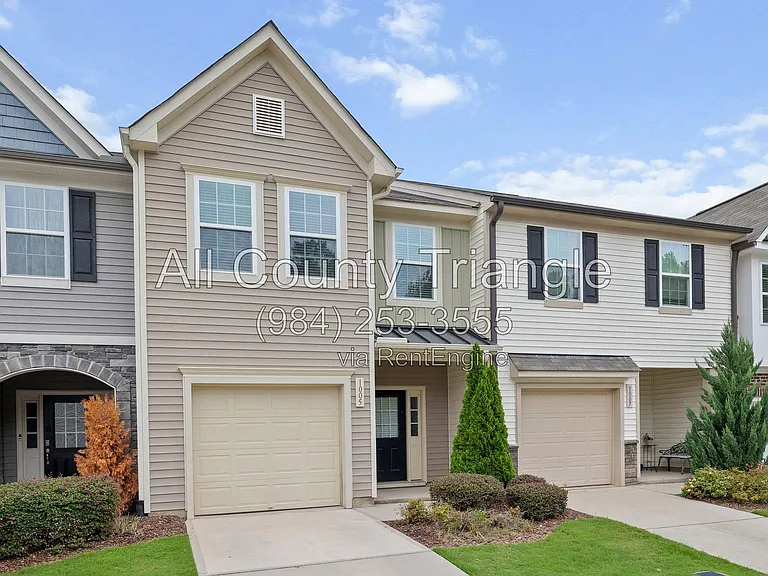1005 Amber Shadow Dr — Photo 3