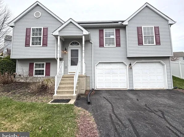 606 Butterfly Cir, Dallastown, PA 17313