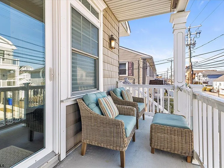 16 S Decatur Ave #9/15-10/31 — Photo 3