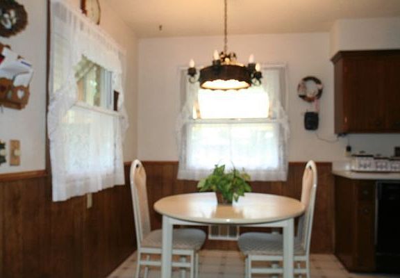informal eating area
