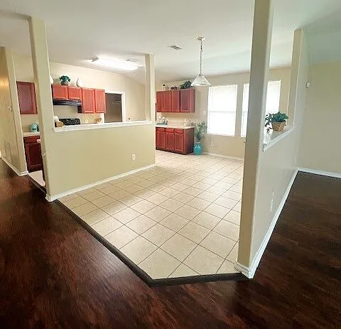 3 bed, 2.0 bath, 1735 sqft, $1,925 — Photo 3