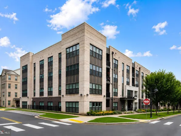 210 Decoverly Dr Unit 205, Gaithersburg, MD 20878